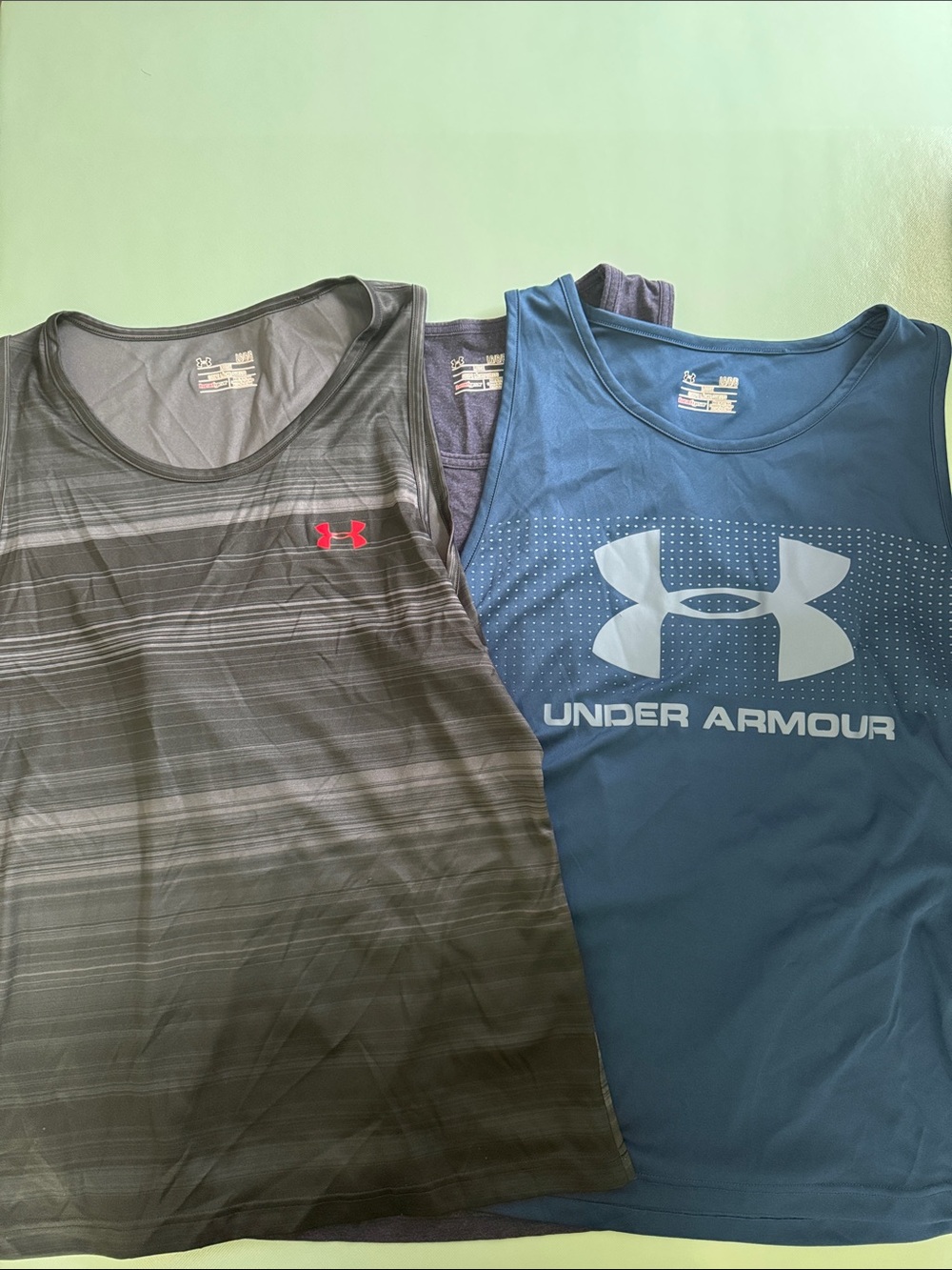 Under Armour Men’s Size Lg Lot of 3 Performance Tank Tops Heat Gear